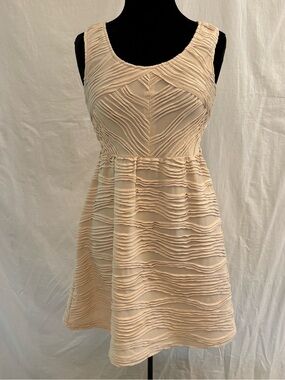 YA Los Angeles Textured Open Back Fit Flare Dress M Coquette Cocktail Party